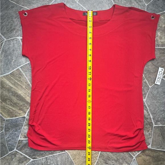 CURE. Split Short Sleeve Top - Picture 9 of 11